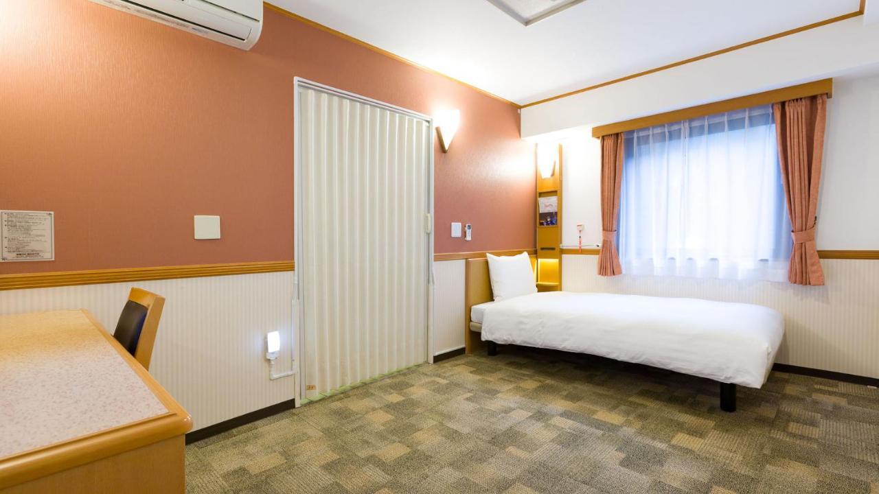 Toyoko Inn Yokohama Sakuragicho Bagian luar foto