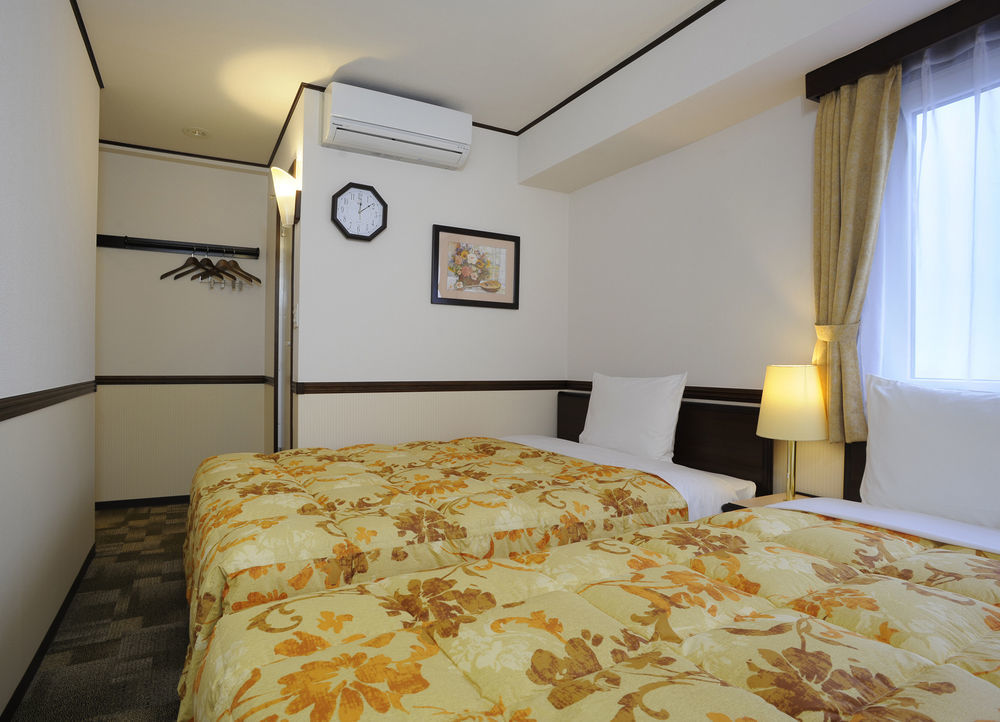 Toyoko Inn Yokohama Sakuragicho Bagian luar foto